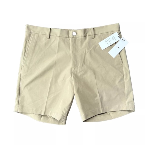 7 For All Mankind Slim Fit Tech Shorts in Sand Mens Size 34 Stretch Casual Golf